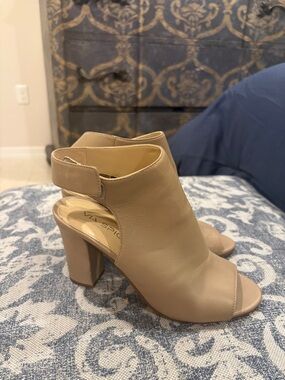 Via Spiga Nude Open-Toe Block Heel Sandals